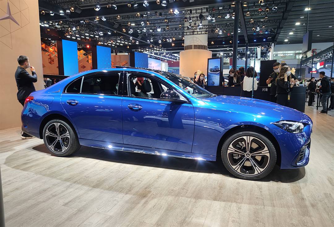 奔驰c 260 l 4matic上市 售37.22万元