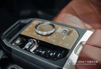 创新BMW i4上演双重奏，宝马电动化进程再提速