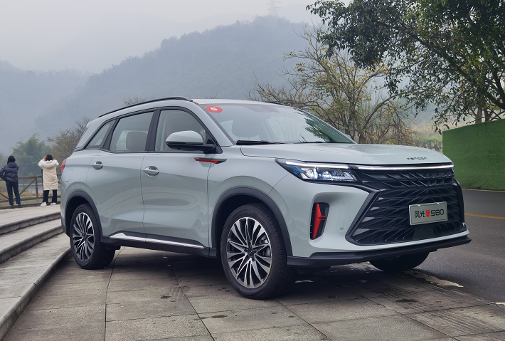 试风光新580丨最适合家用的10万元级SUV，全系6座布局