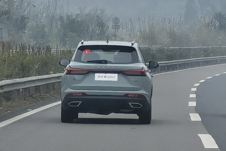 试风光新580丨最适合家用的10万元级SUV，全系6座布局
