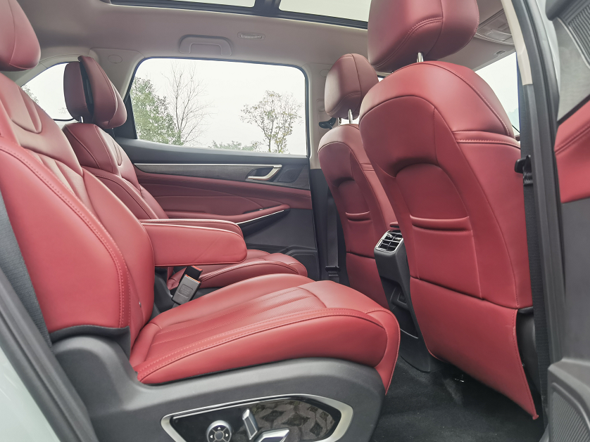 试风光新580丨最适合家用的10万元级SUV，全系6座布局