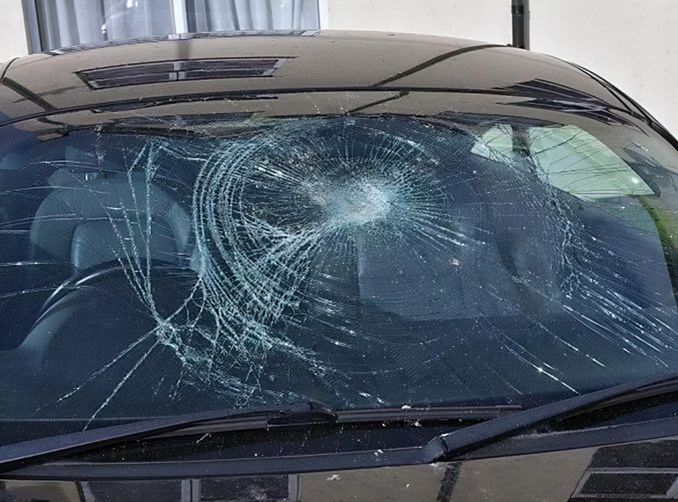 可别以为和你没关系,这7个汽车玻璃小常识,背后奥秘可大着呢-爱卡汽车