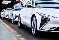 智己L7首批200台Beta体验版正式下线交付