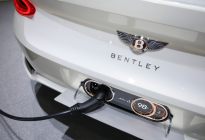 搭载感应充电+固态电池？宾利首款纯电车型2025年上市