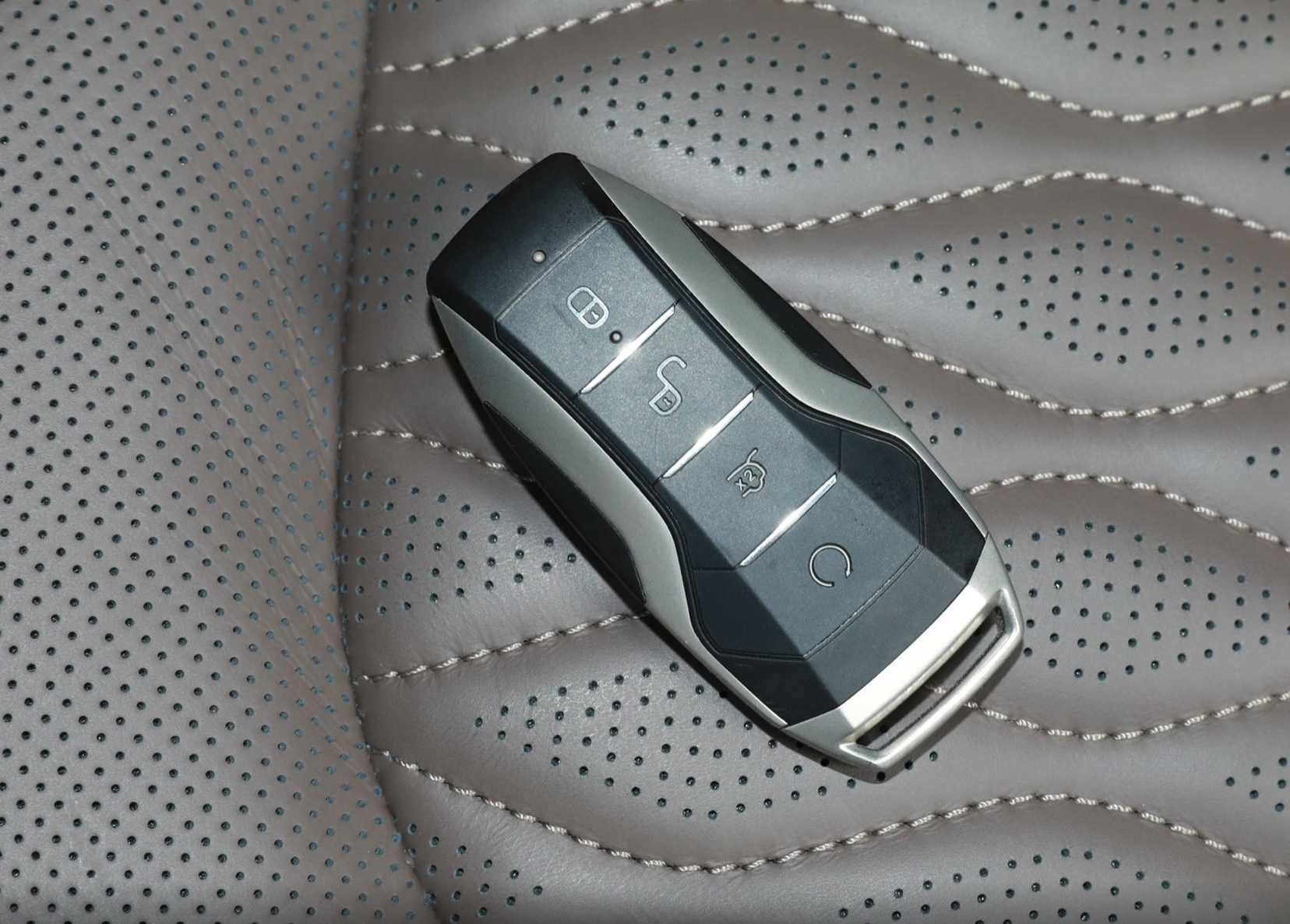 新款比亚迪汉ev应该怎么选?这篇文章告诉你 - 新闻详情 - 买车网