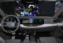 极狐阿尔法S全新HI版上市，搭载华为智能座舱，主打智能驾驶
