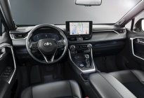 欧版新款丰田RAV4官图发布 换装12.3英寸液晶仪表
