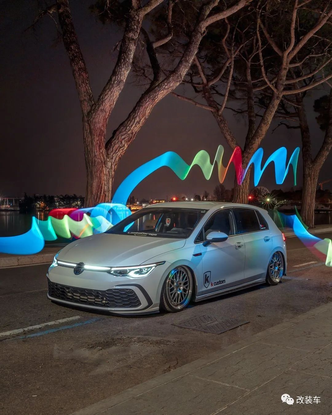 风格多变的8代高尔夫gti,钢炮之王姿态,旅行,赛道皆可兼容 - 新闻详情