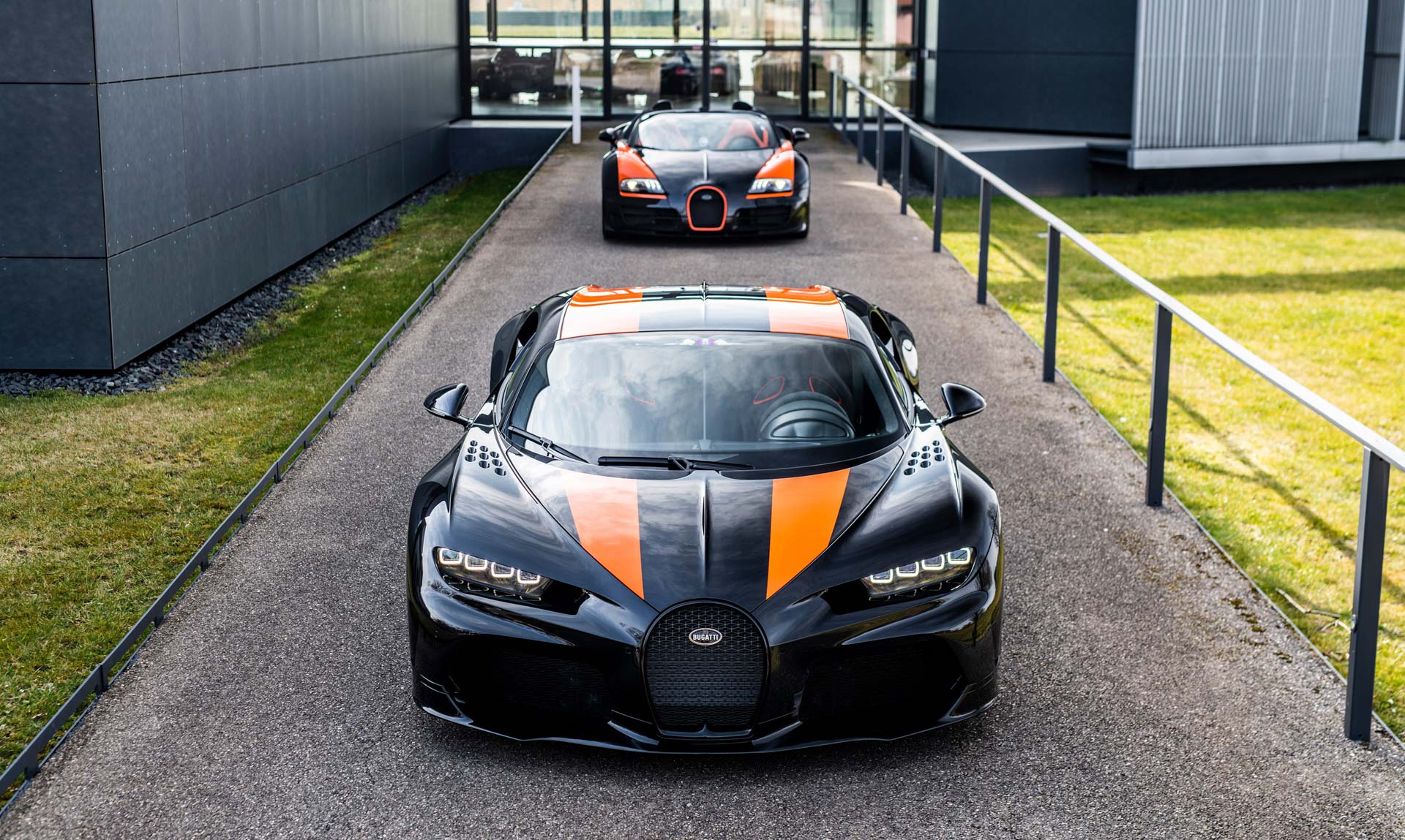 时速超490公里,限量30台,布加迪 chiron super sport 300 交付 - 新闻