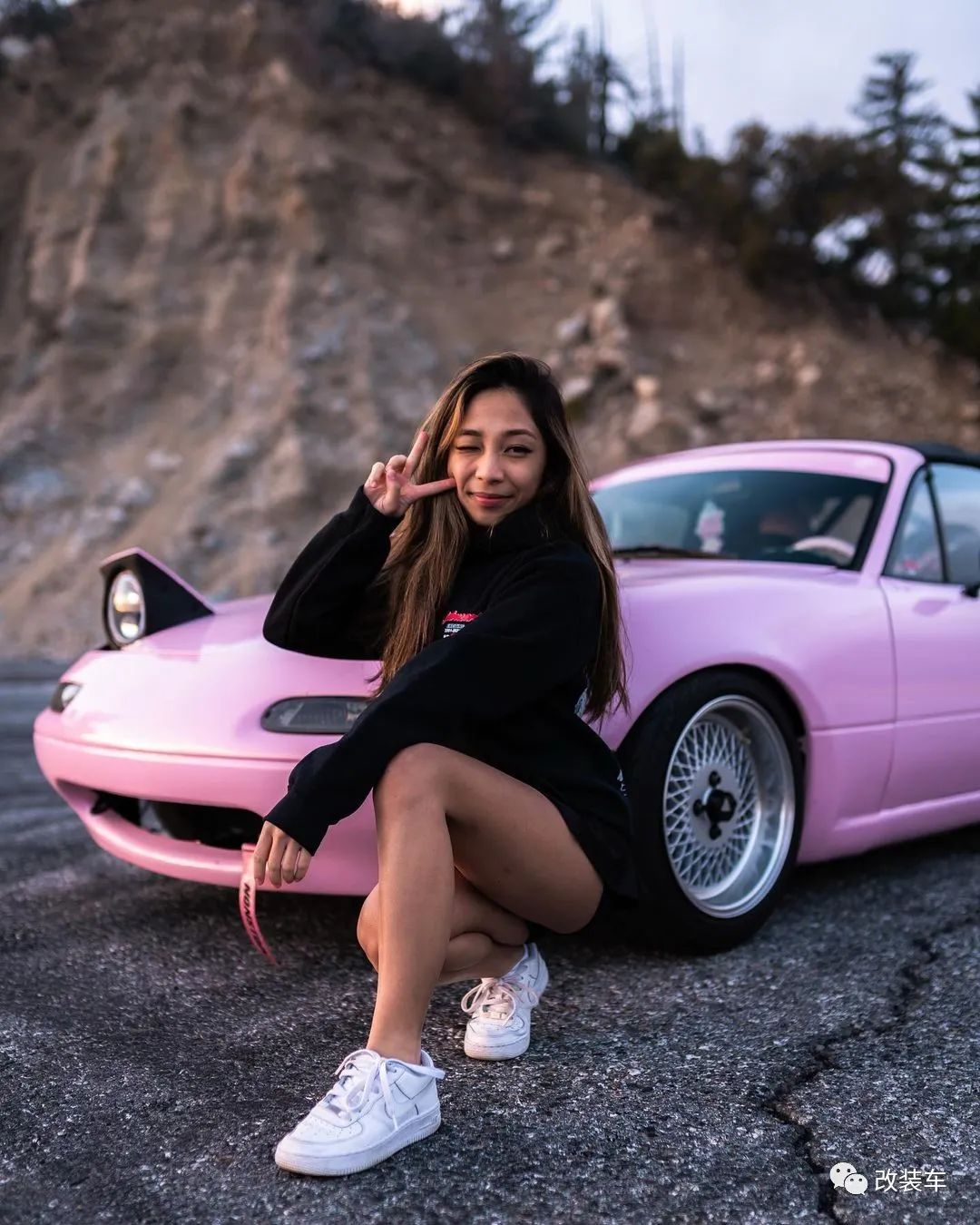小姐姐的跳灯马自达MX-5 Miata，果然