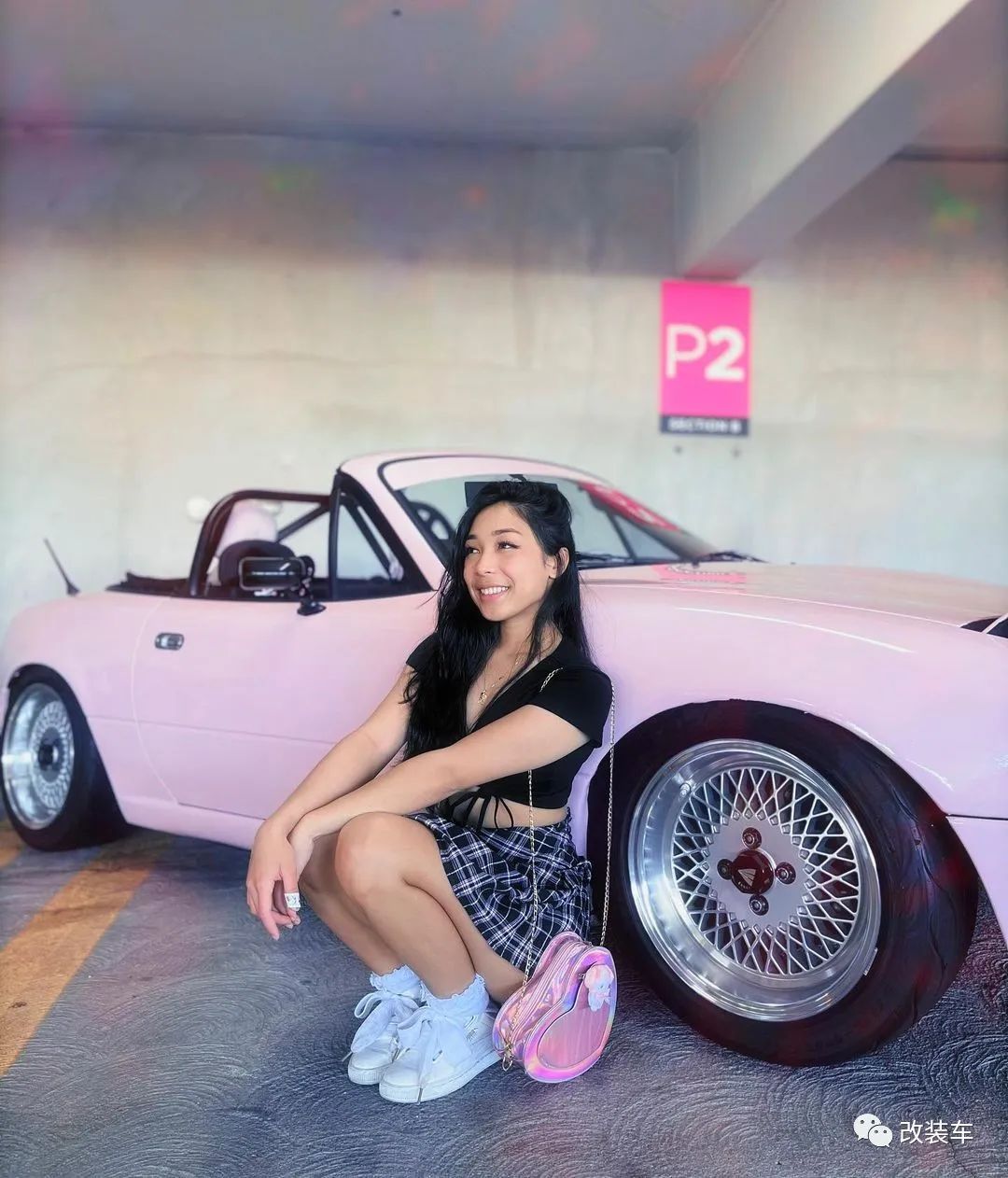 小姐姐的跳灯马自达MX-5 Miata，果然