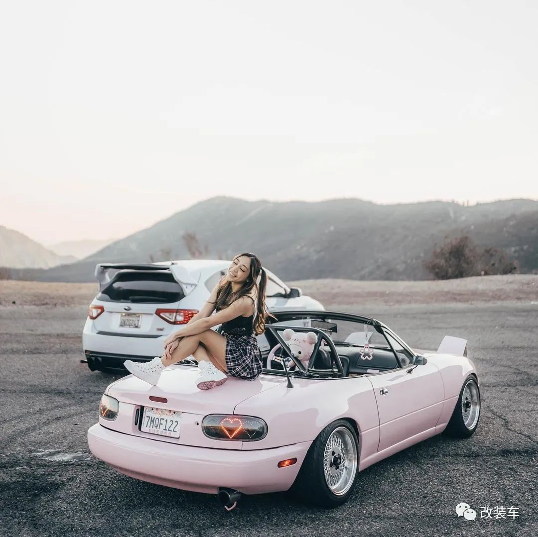 小姐姐的跳灯马自达MX-5 Miata，果然