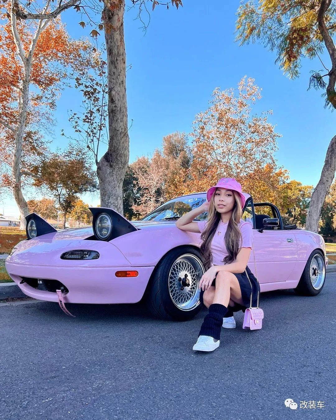 小姐姐的跳灯马自达MX-5 Miata，果然