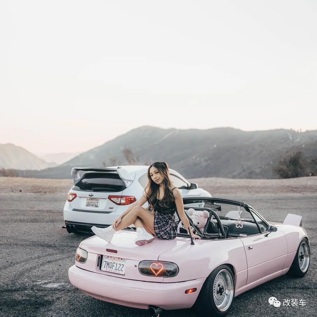 小姐姐的跳灯马自达MX-5 Miata，果然