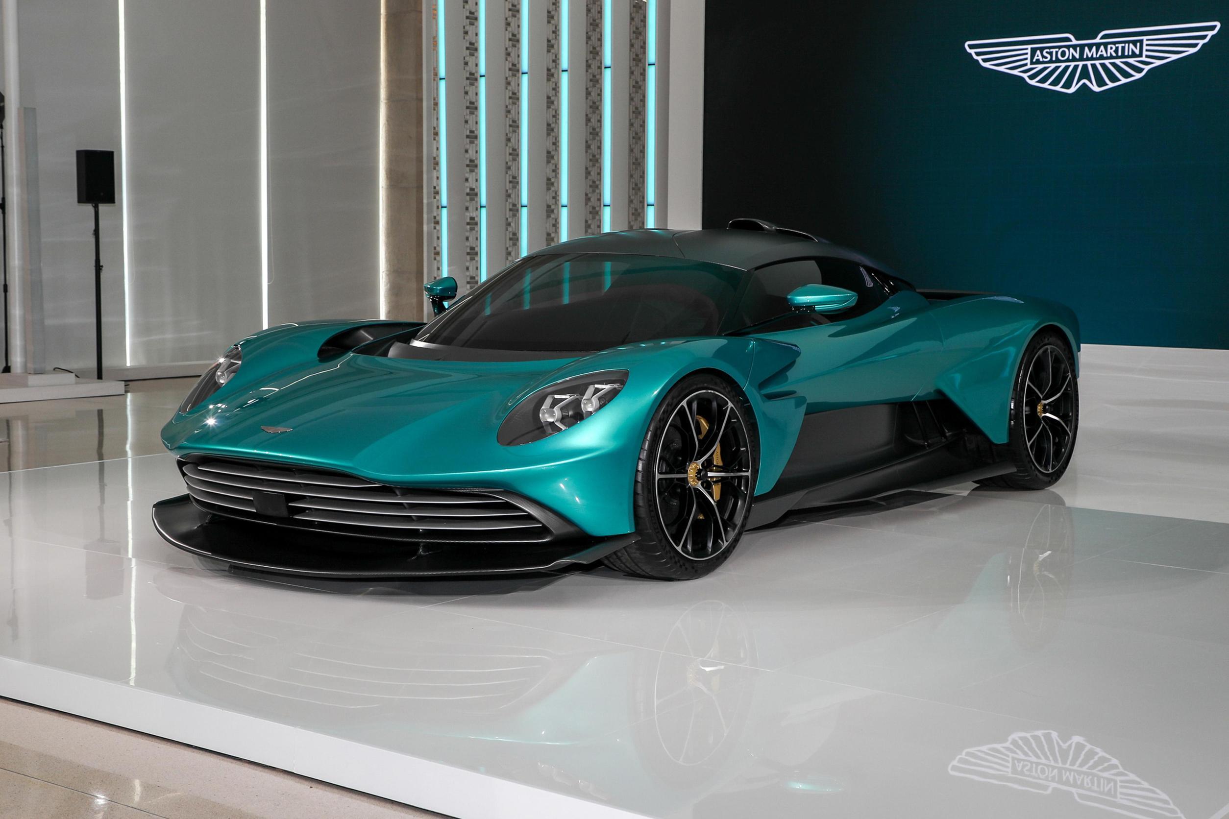 搭载插混系统 阿斯顿·马丁valhalla亮相国内 - 新闻详情 - 买车网