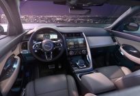 新款捷豹E-PACE于成都车展上市，造型优雅，售价多少合适？