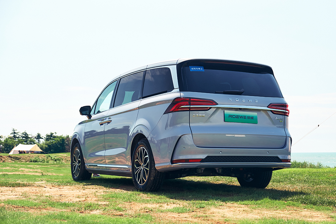 保姆车界的奢侈品?