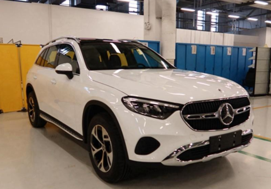 全新奔驰glc将于广州车展亮相,国产再加长,内饰更豪华 - 新闻详情