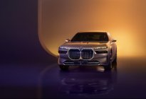 创新纯电动BMW i7，引领未来豪华出行