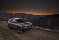 2023款Jeep自由光发布 两款车型
