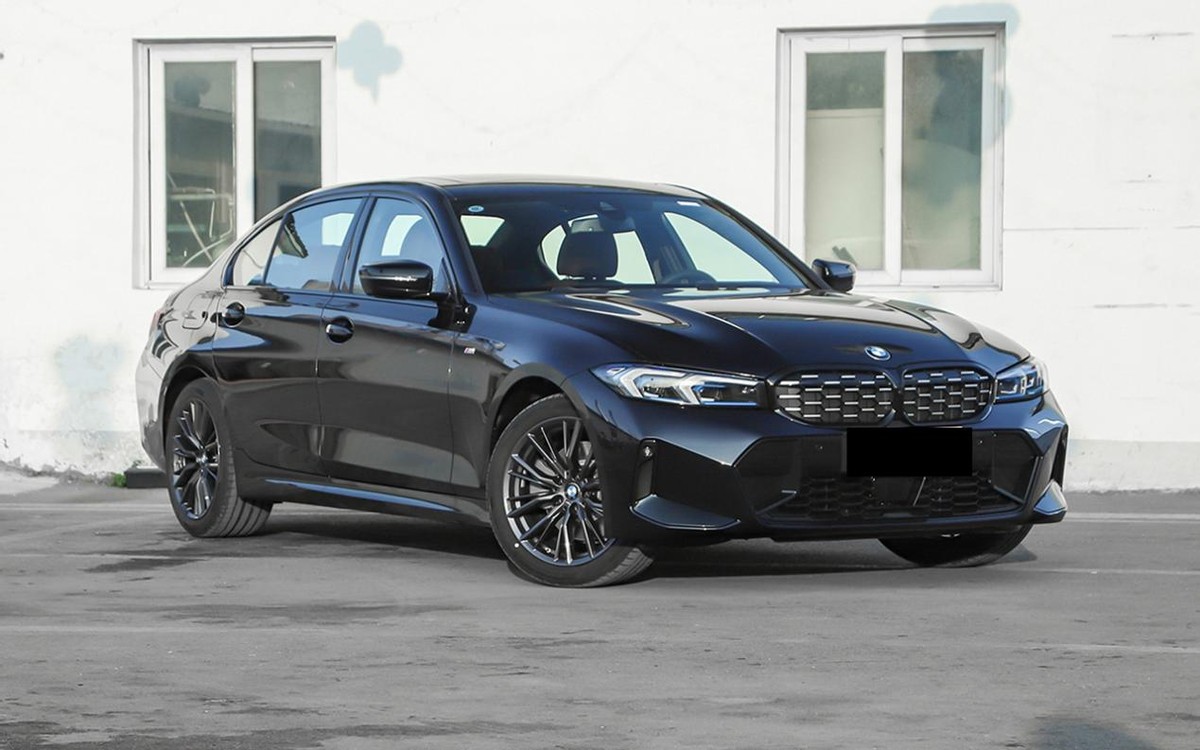 图为 宝马3系 2023款 330li m运动曜夜套装图为 宝马x5 2022款 xdrive