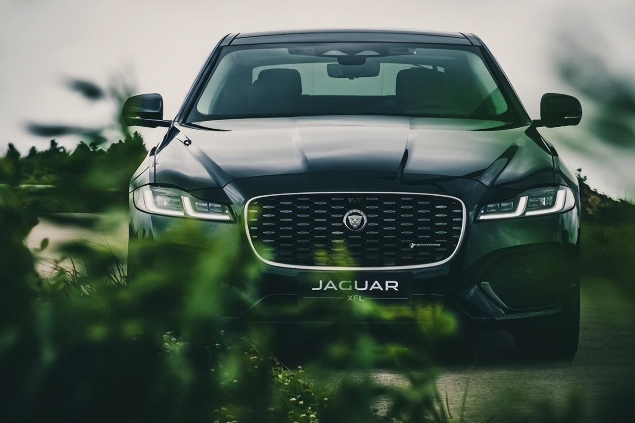 从70万降到30万,越来越强的捷豹xfl,为什么越来越没人买 - 新闻详情