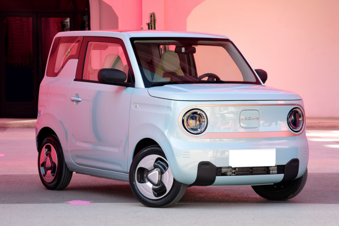 吉利新车要卷死宏光MINI EV？续航200km，还带快充！