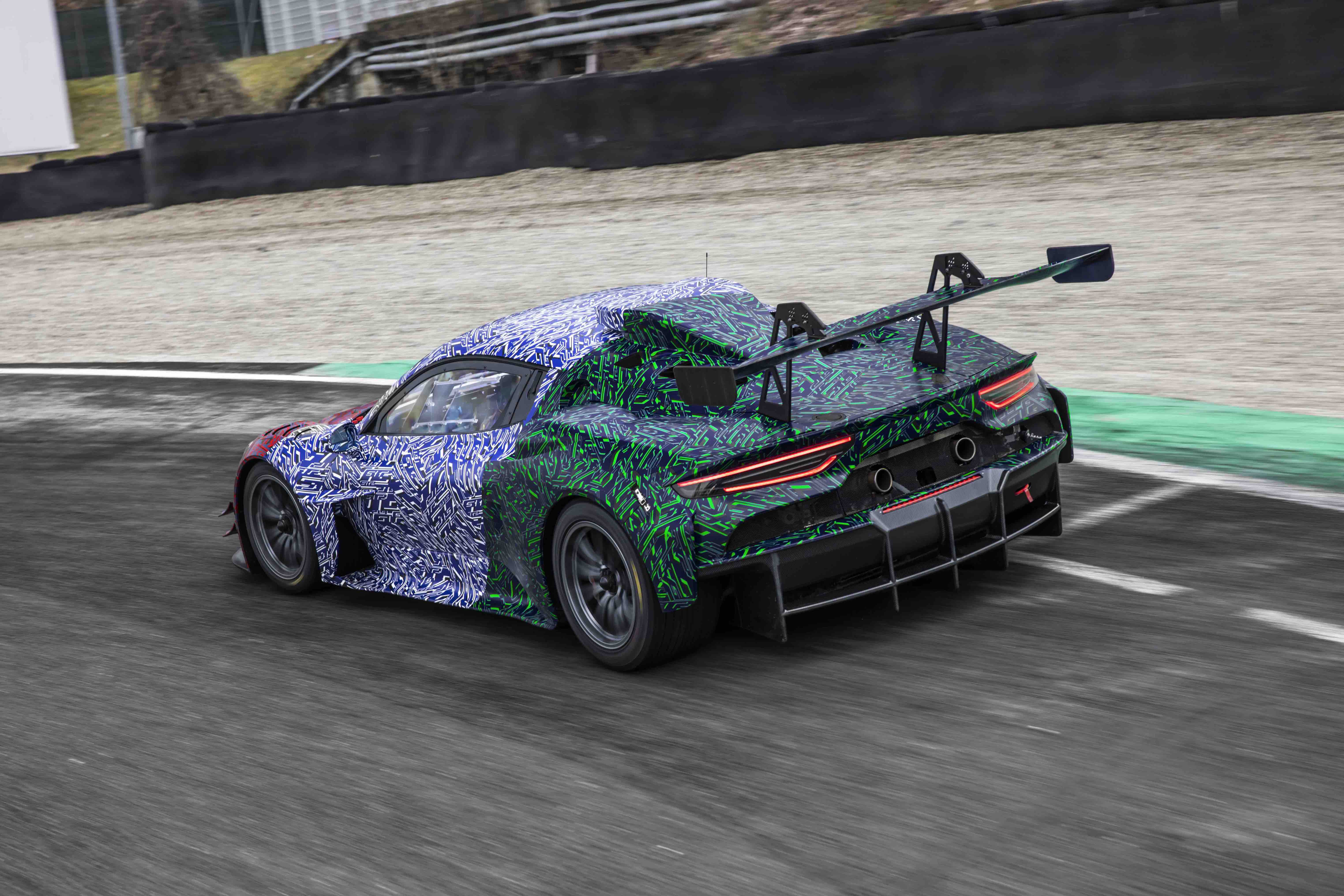 玛莎拉蒂 gt2赛车上演赛道首秀,三叉戟即将重返gt赛事- 买车网