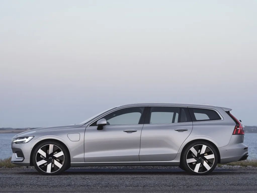 全尺寸SUV，猎装车，跑车！三月最有趣新车，都在这了！