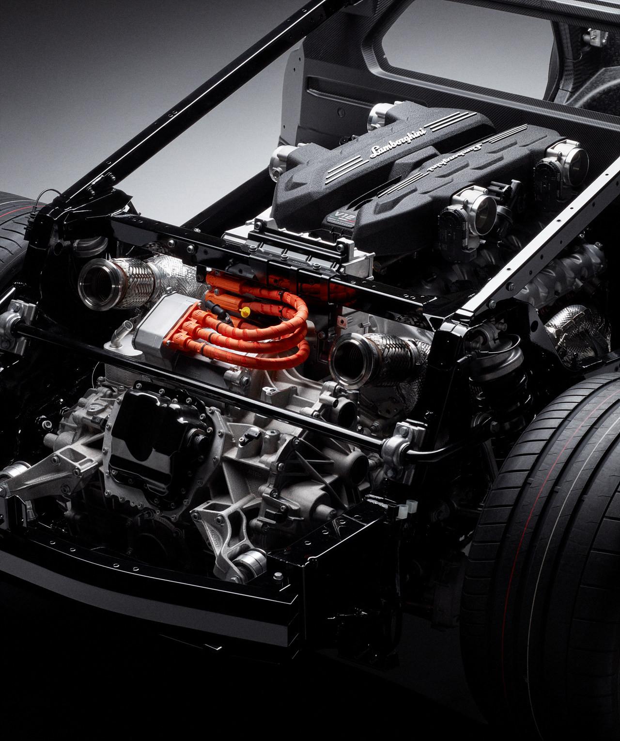 每升功率为128cv/l,是兰博基尼12缸发动机历史最高值.