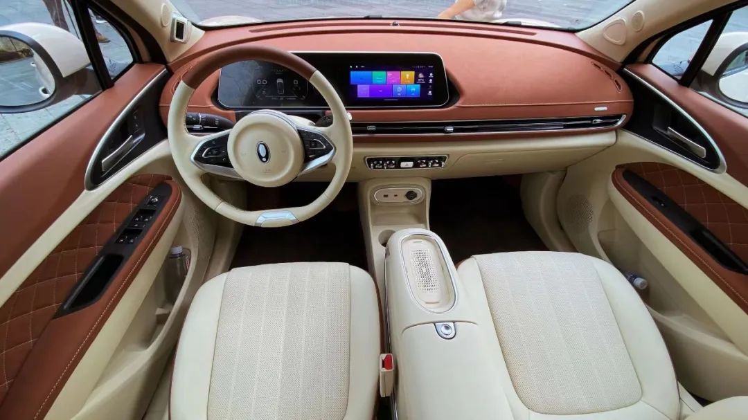 试驾欧拉好猫空间科技感啥都有调校很对小姐姐胃口