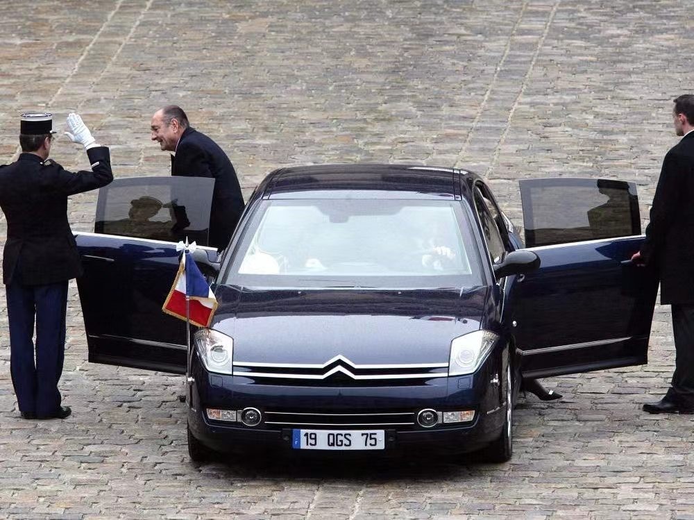 豪华一定是bba专属12万的法国总统座驾了解一下