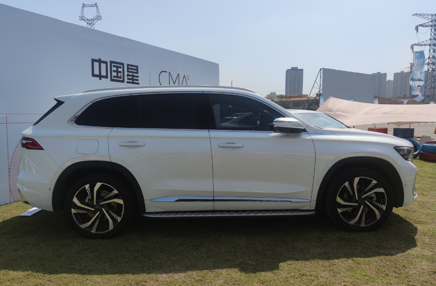 不试不比不卖喊口号还是真实力试驾吉利星越l有答案了