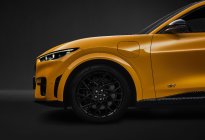 热橙美式席卷上海车展 2023福特电马GT风暴复古版即将发售