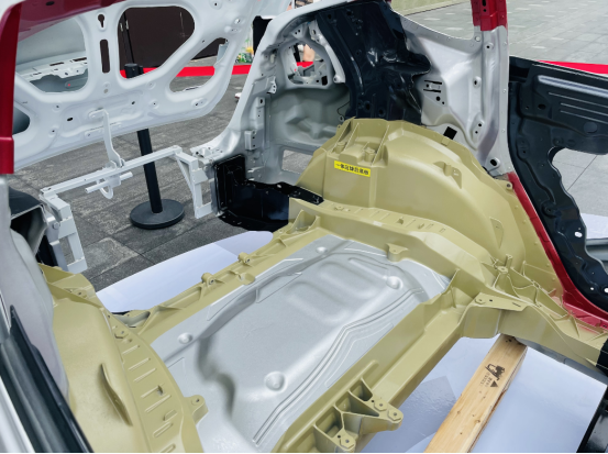 揭秘modely白车身:采用一体压铸,高强度钢占比57%全文- 买车网