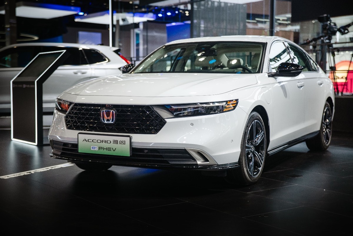 广汽集团发布next计划广汽传祺首款插混车型开启预售