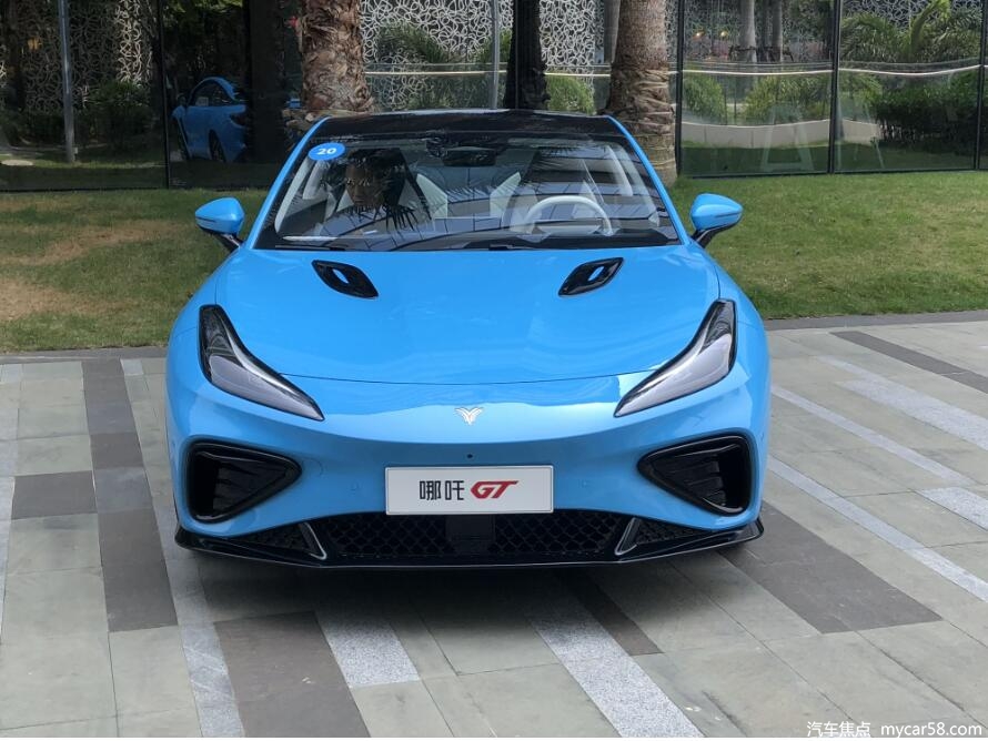 新一代gt科技电跑哪吒gt开启跑车新纪元