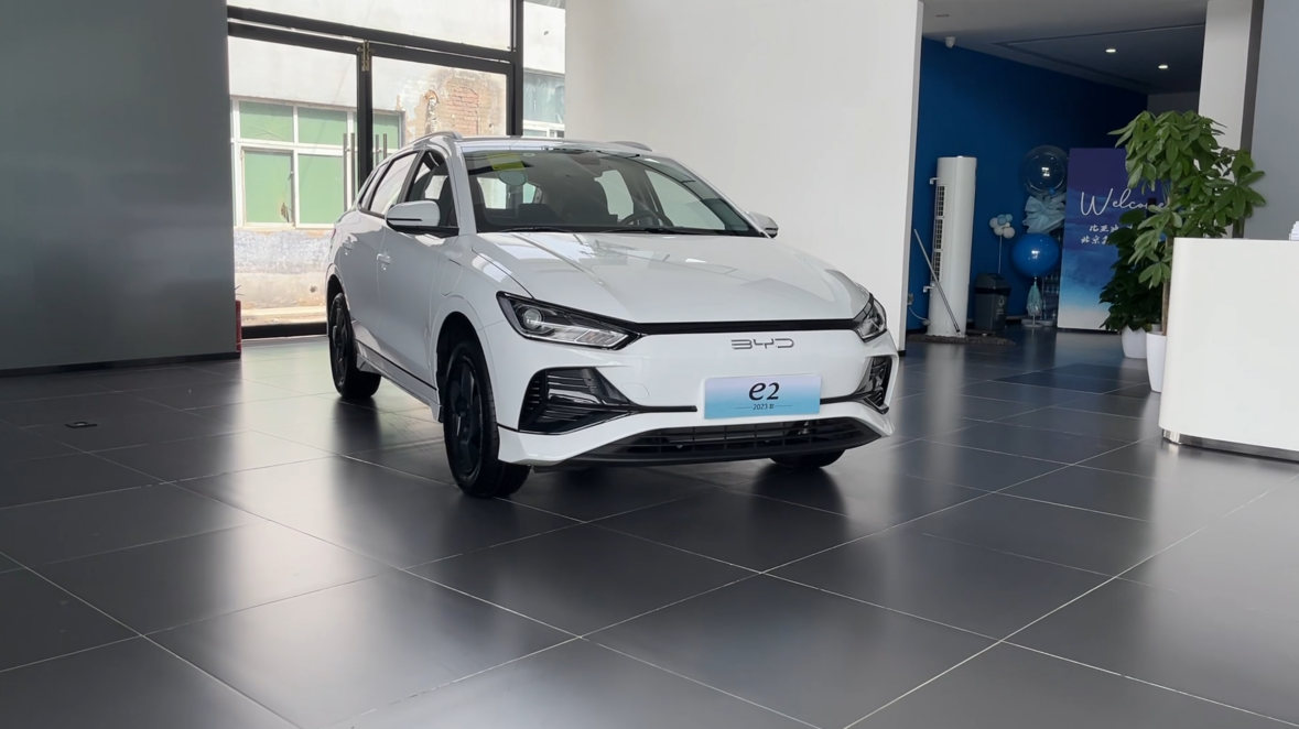 10万就能拿下主流品牌紧凑型电车探店比亚迪2023款e2