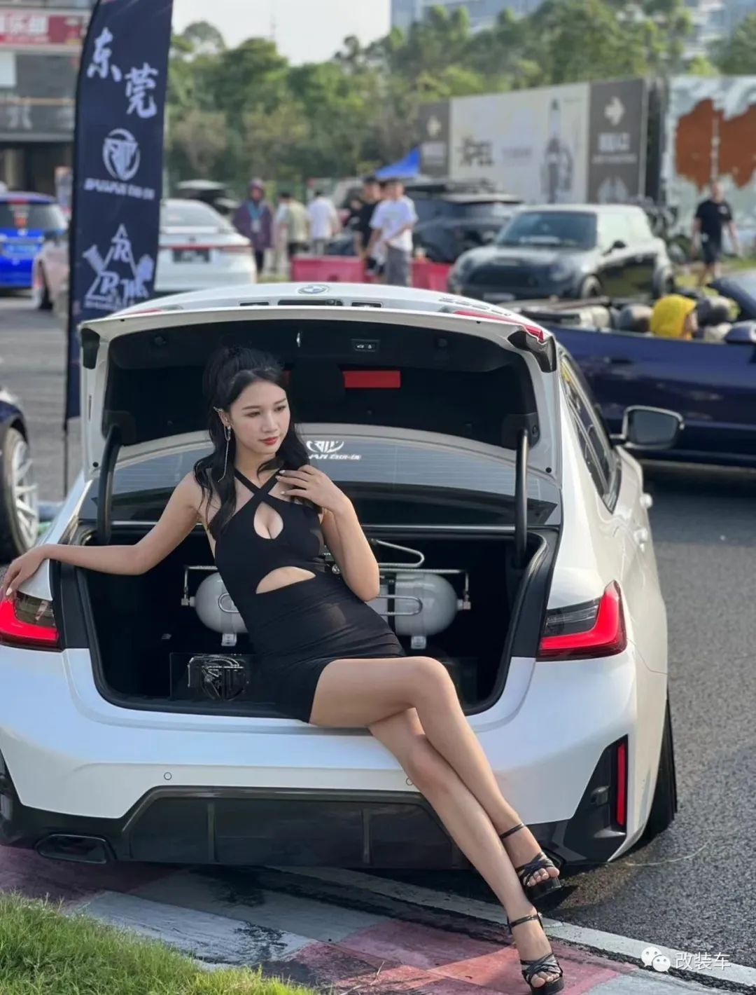 素雅姿态风的宝马325Li，优雅的姿态无需过多修饰