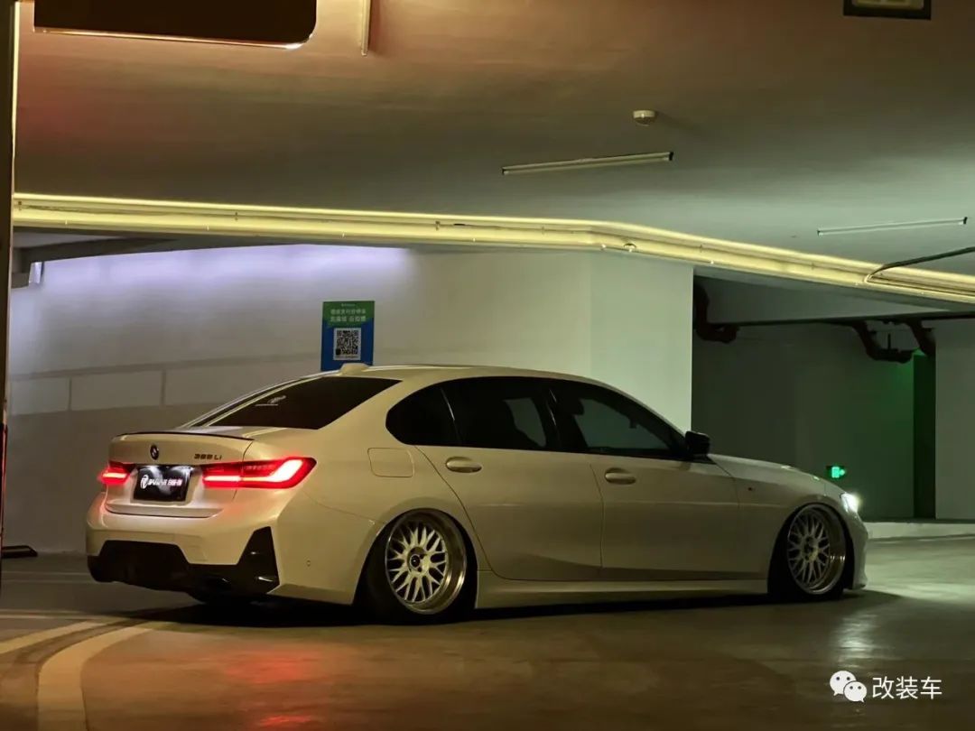 素雅姿态风的宝马325Li，优雅的姿态无需过多修饰