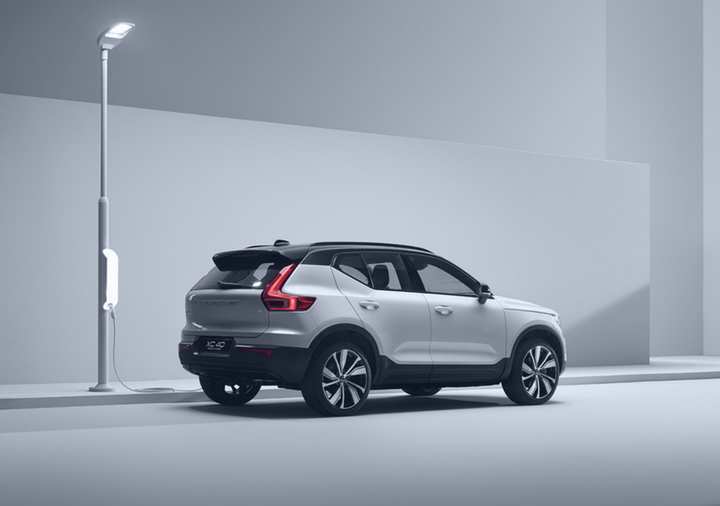 不愧是电车安全教科书你可以永远相信沃尔沃xc40纯电版