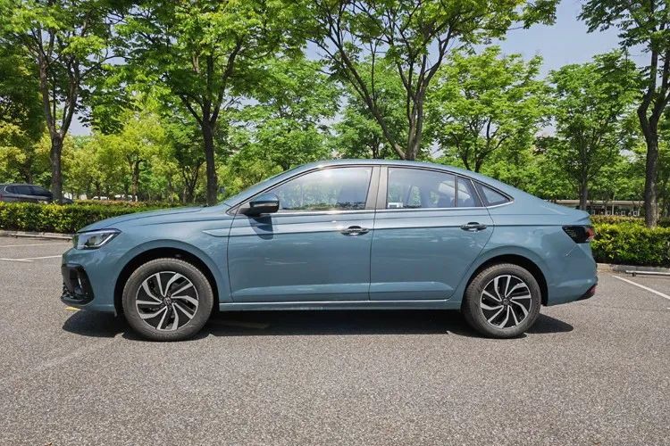 售价9999万元起上汽大众朗逸新锐上市