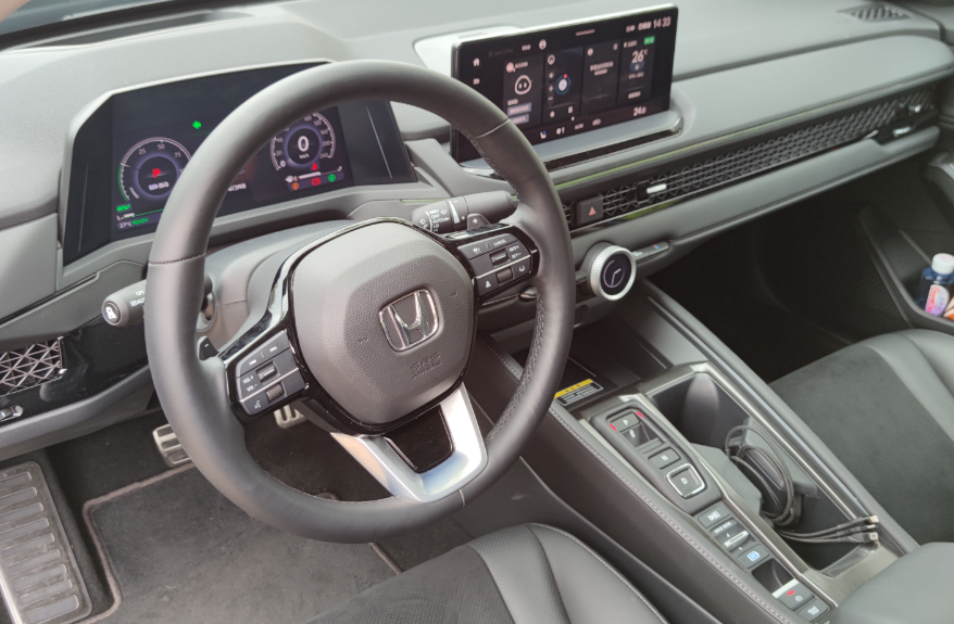 试驾第十一代雅阁混动版,又快又省!还是本田"大法"好- 买车网