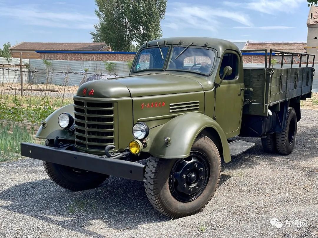 老爷车天鹰修复老解放卡车续写解放情怀