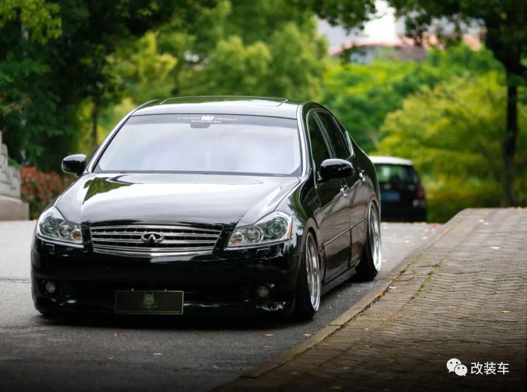 vip范十足的英菲尼迪m35改装清单短不代表车改得不帅