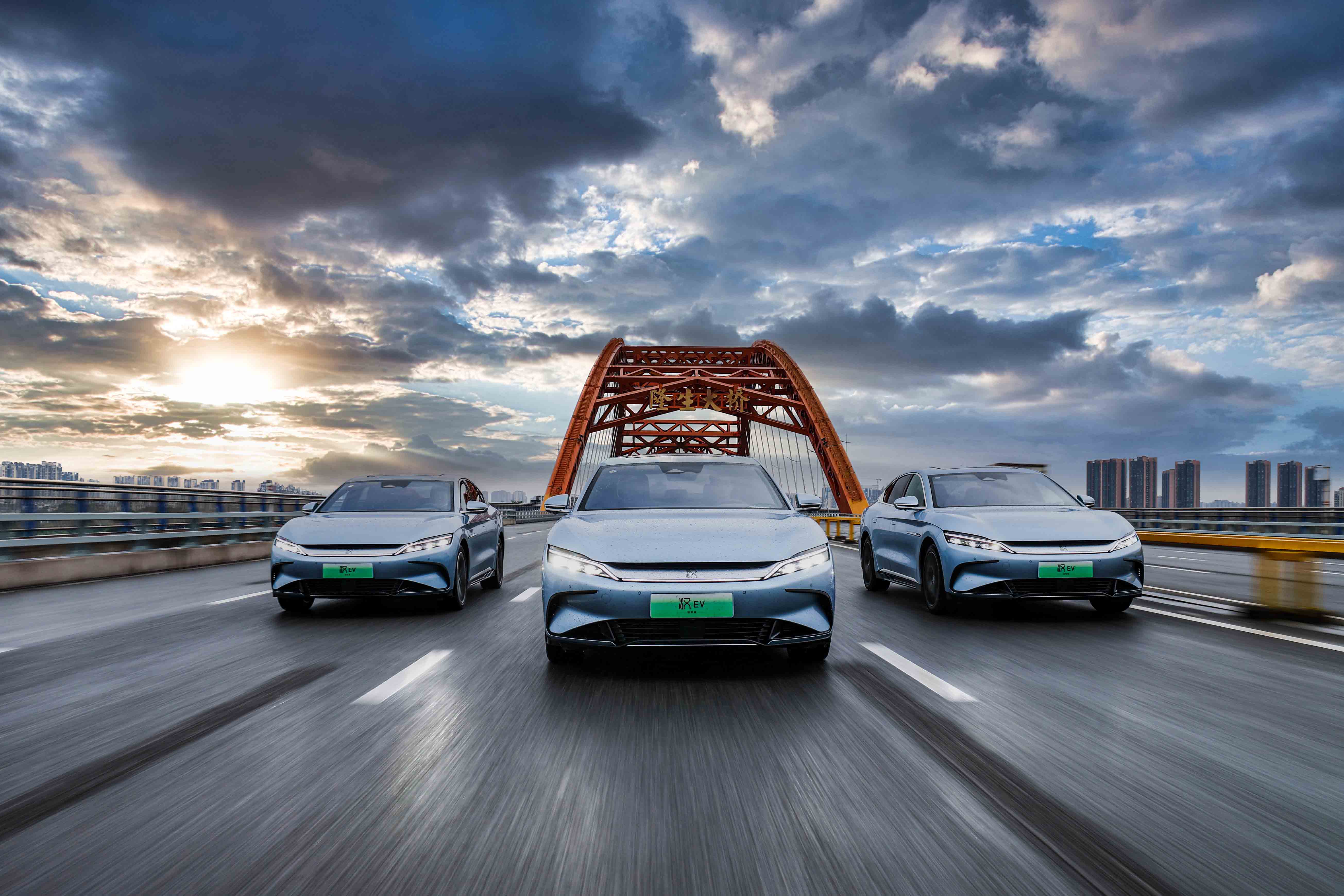 试驾比亚迪汉唐冠军版百万销量有技可循