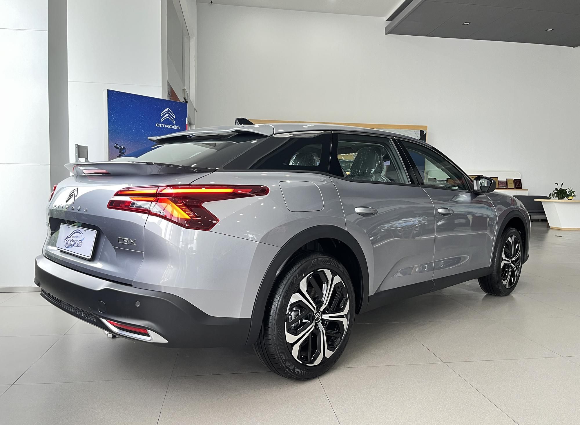 加价1元能有多少惊喜凡尔赛c5x2023款到店实拍