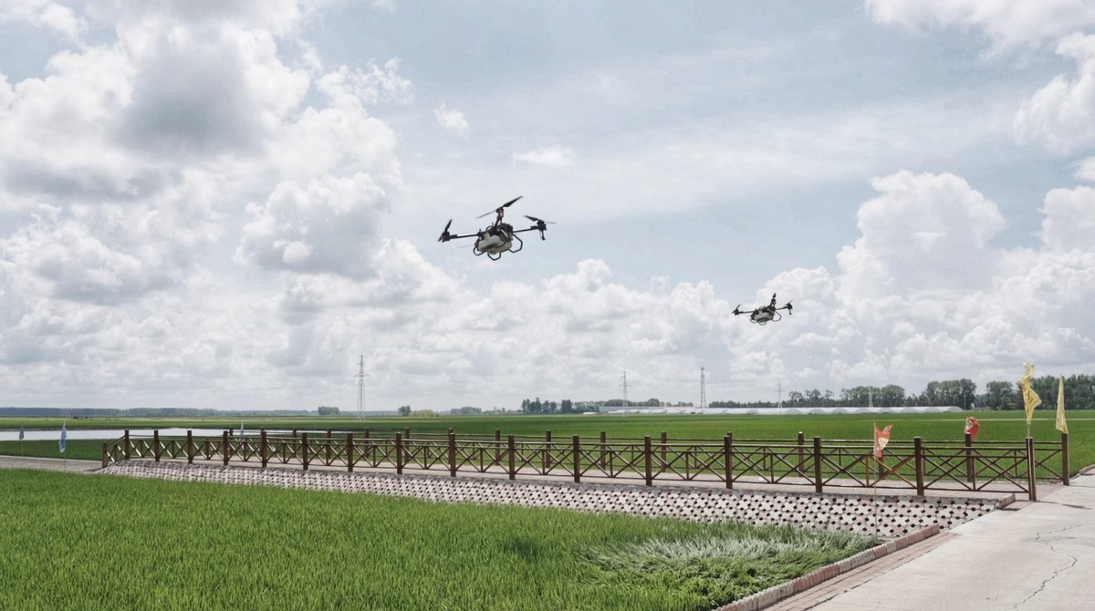 伴飞植保无人机助力智慧农业雷达rd6有电真本事