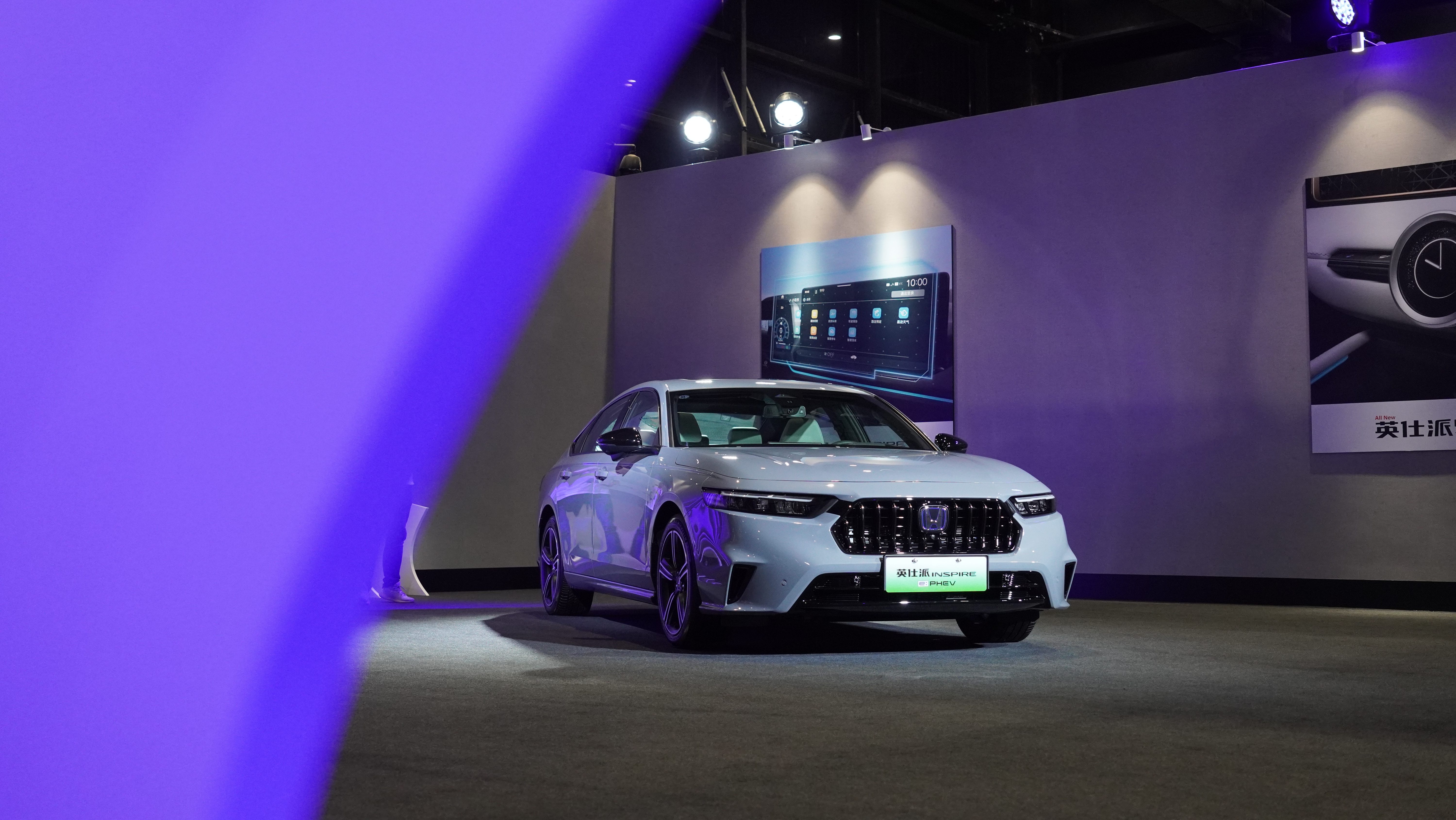 年轻的本田旗舰这新车售价1828万起可选超省插混