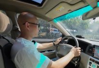 方向盘助力球好用吗？实车测试给你看，省力还是省命你可看好了